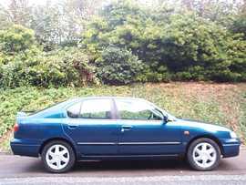 Click on this photo of the Nissan Primera 2.0 SLX 5 door Manual to enlarge... for sale at Scotts Garage Brighton