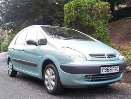 Click on this photo of the Citroen Xsara Picasso 1.6 LX MPV 5 door Manual to enlarge... for sale at Scotts Garage Brighton - if this photo is missing try refreshing the page if the photo still doesn't appear this vehicle might be already sold - click the home button if you found this page via a search engine