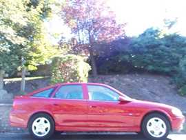 Click on this photo of the Vauxhall Vectra 2.0 16v CD 5 door Manual to enlarge... for sale at Scotts Garage Brighton