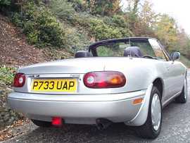 Click on this photo of the Mazda MX-5 1.8i 16v Convertible Manual to enlarge... for sale at Scotts Garage Brighton